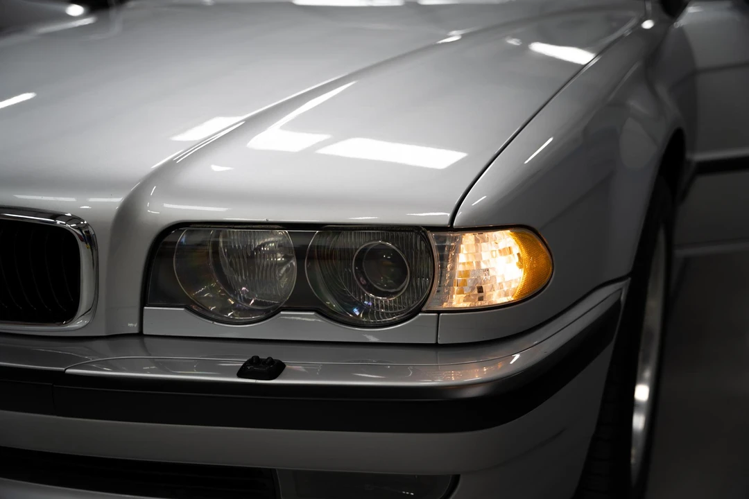 2001 BMW E38 7 Series - Image 25 of 31