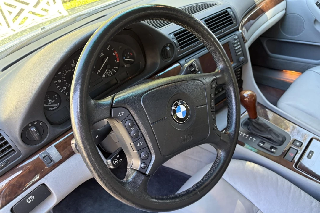 2001 BMW E38 7 Series - Image 5 of 7