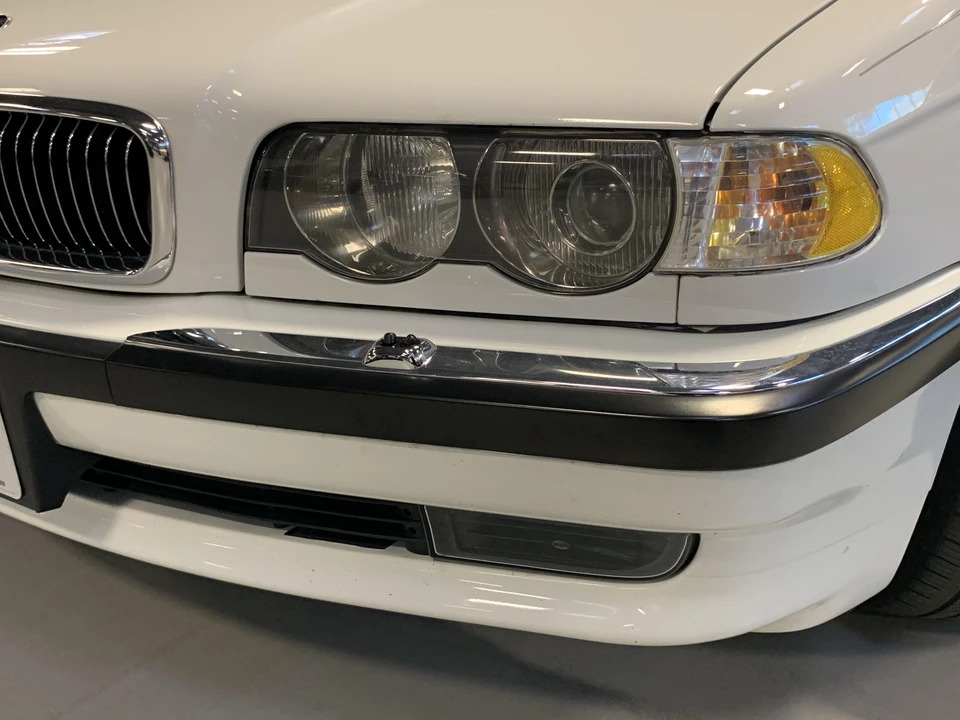 2001 BMW E38 7 Series - Image 18 of 31