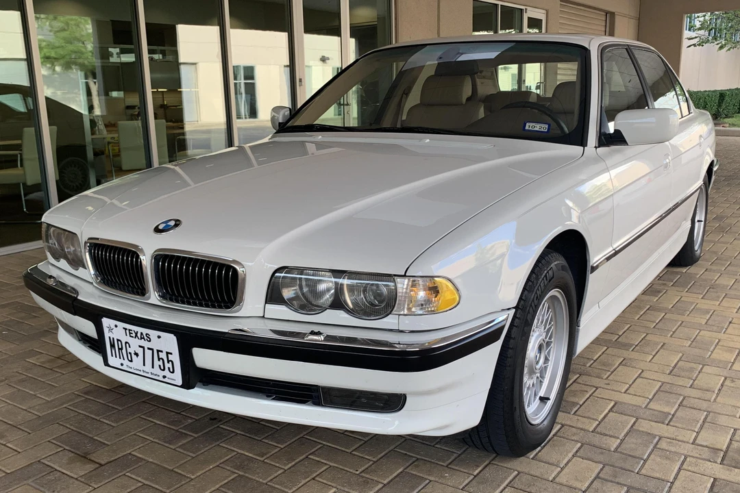 2001 BMW E38 7 Series - Image 2 of 31