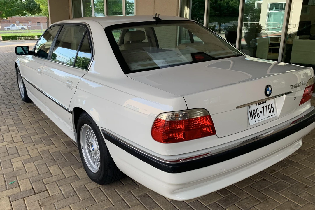 2001 BMW E38 7 Series - Image 5 of 31