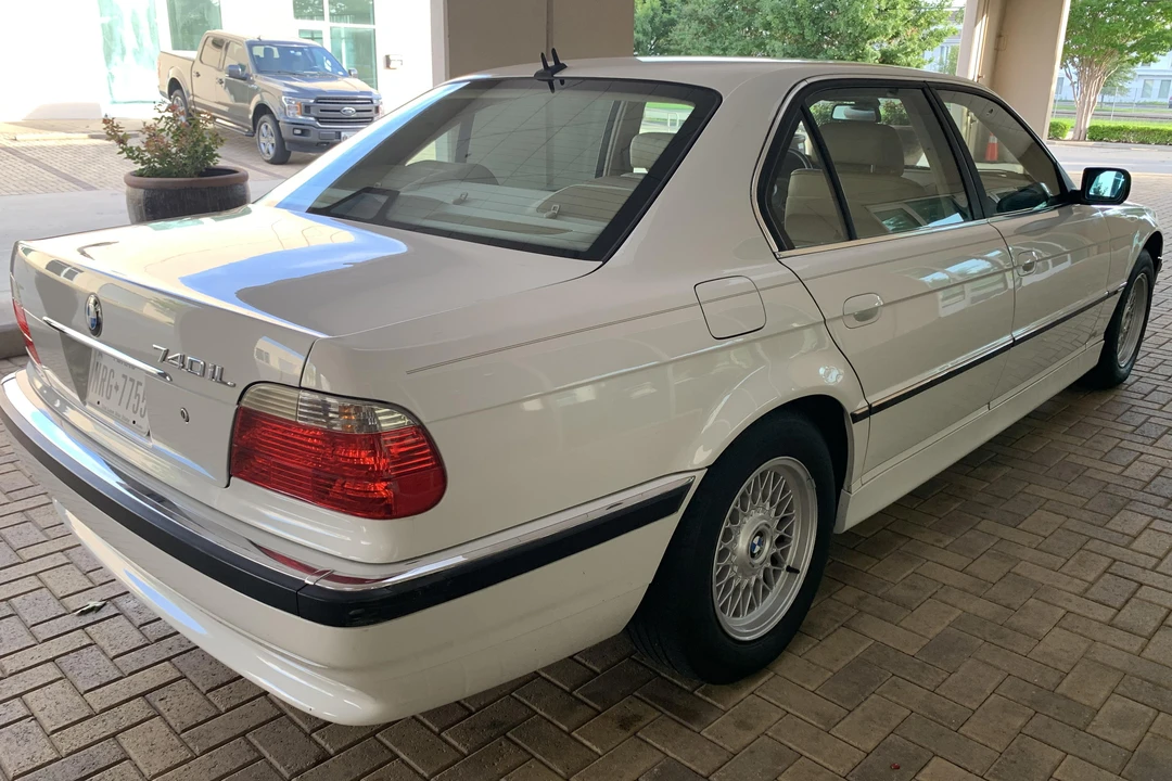 2001 BMW E38 7 Series - Image 4 of 31
