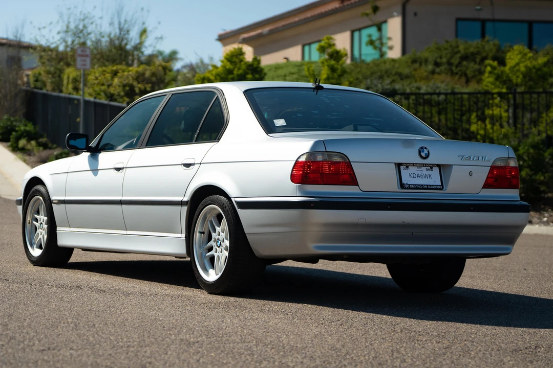 2001 BMW E38 7 Series - Image 4 of 31