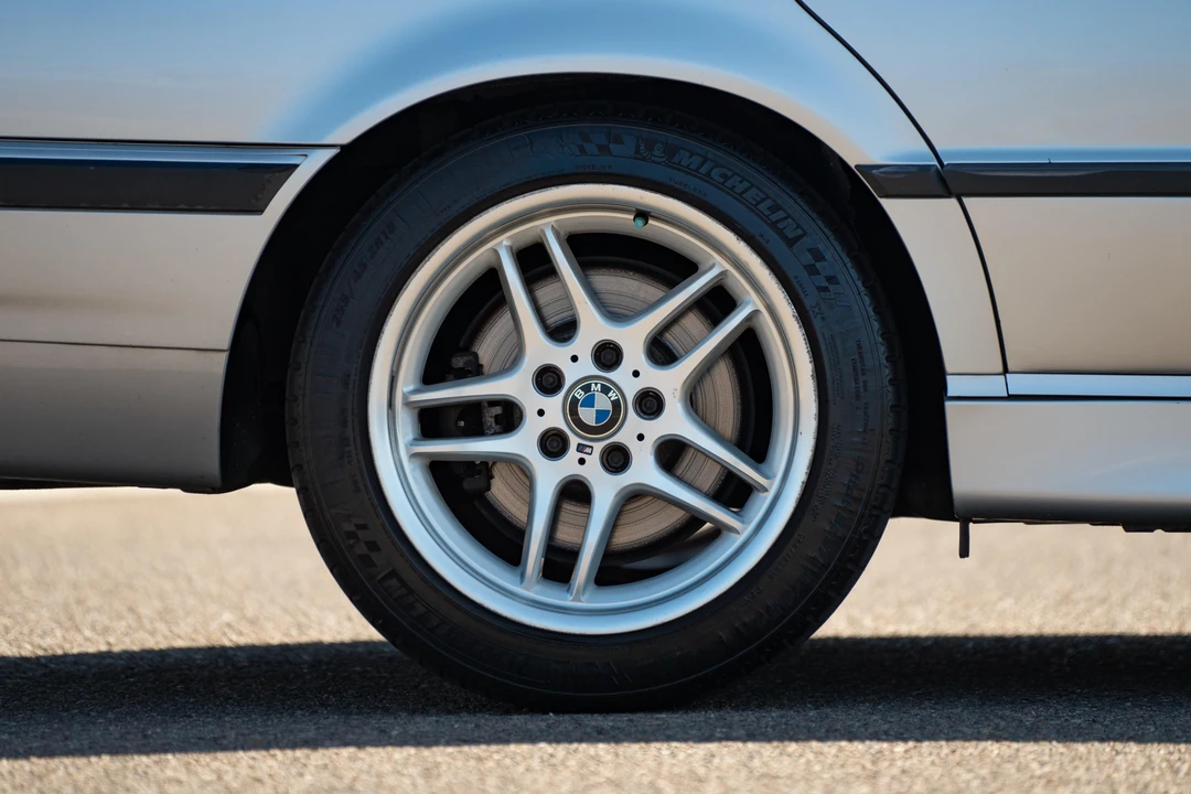 2001 BMW E38 7 Series - Image 28 of 31