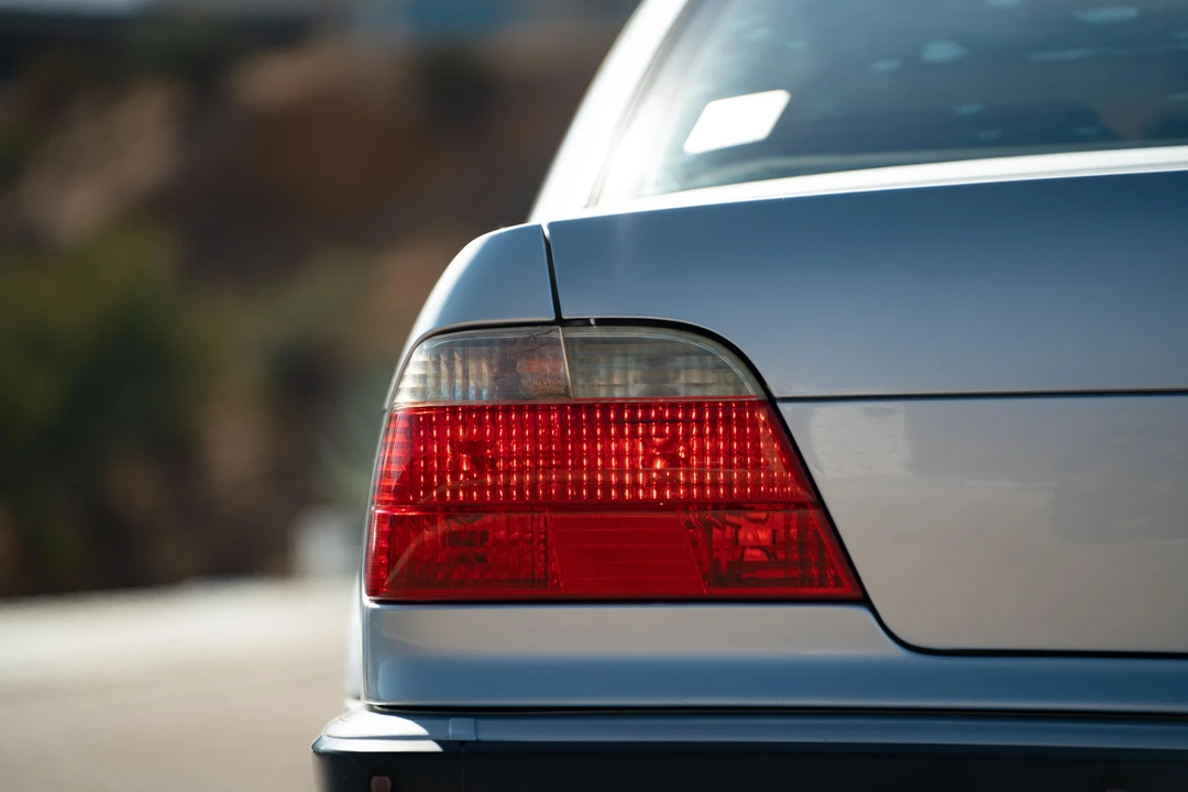 2001 BMW E38 7 Series - Image 16 of 31