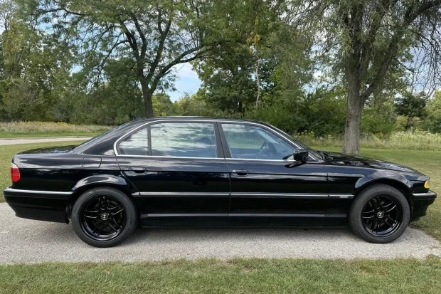 2001 BMW E38 7 Series - Image 3 of 7