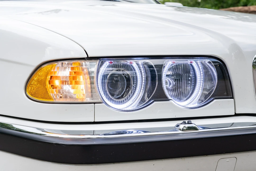 2001 BMW E38 7 Series - Image 14 of 31