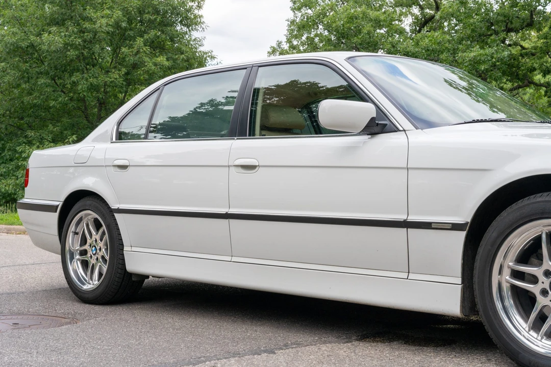 2001 BMW E38 7 Series - Image 16 of 31