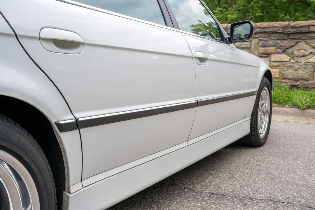 2001 BMW E38 7 Series - Image 27 of 31