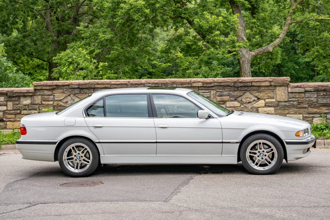 2001 BMW E38 7 Series - Image 8 of 31
