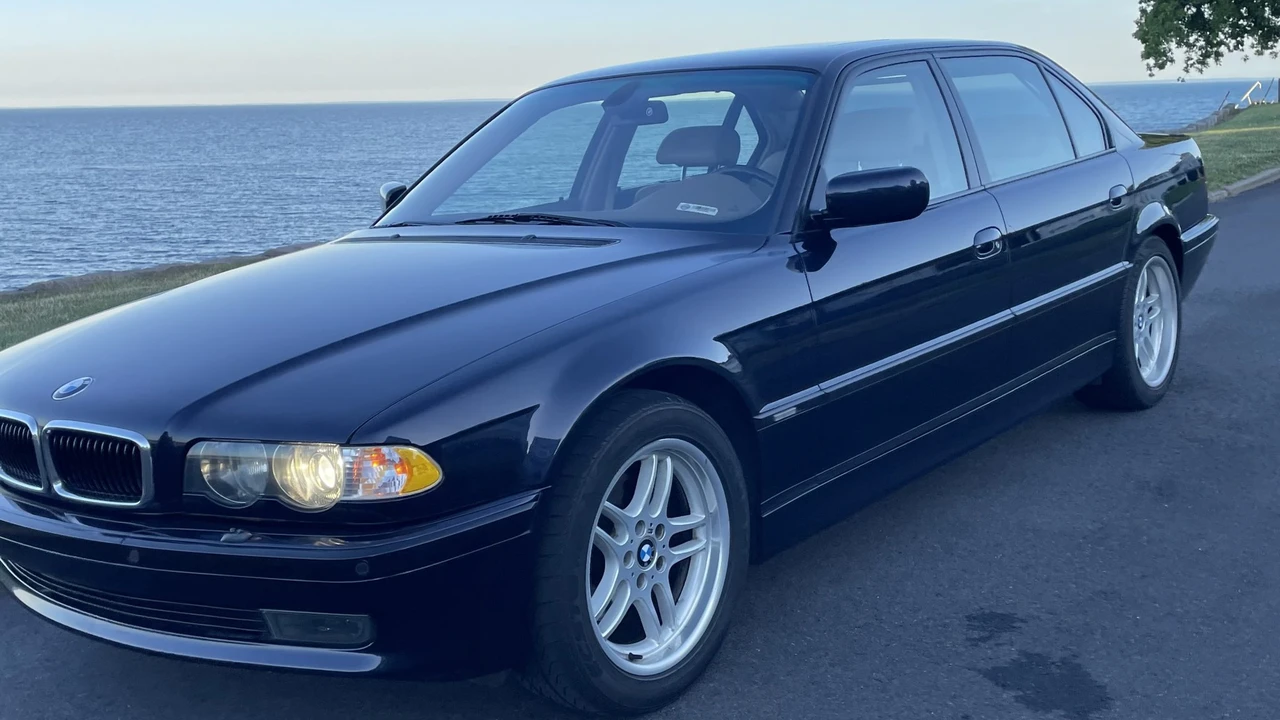 2001 BMW E38 7 Series - Image 13 of 31