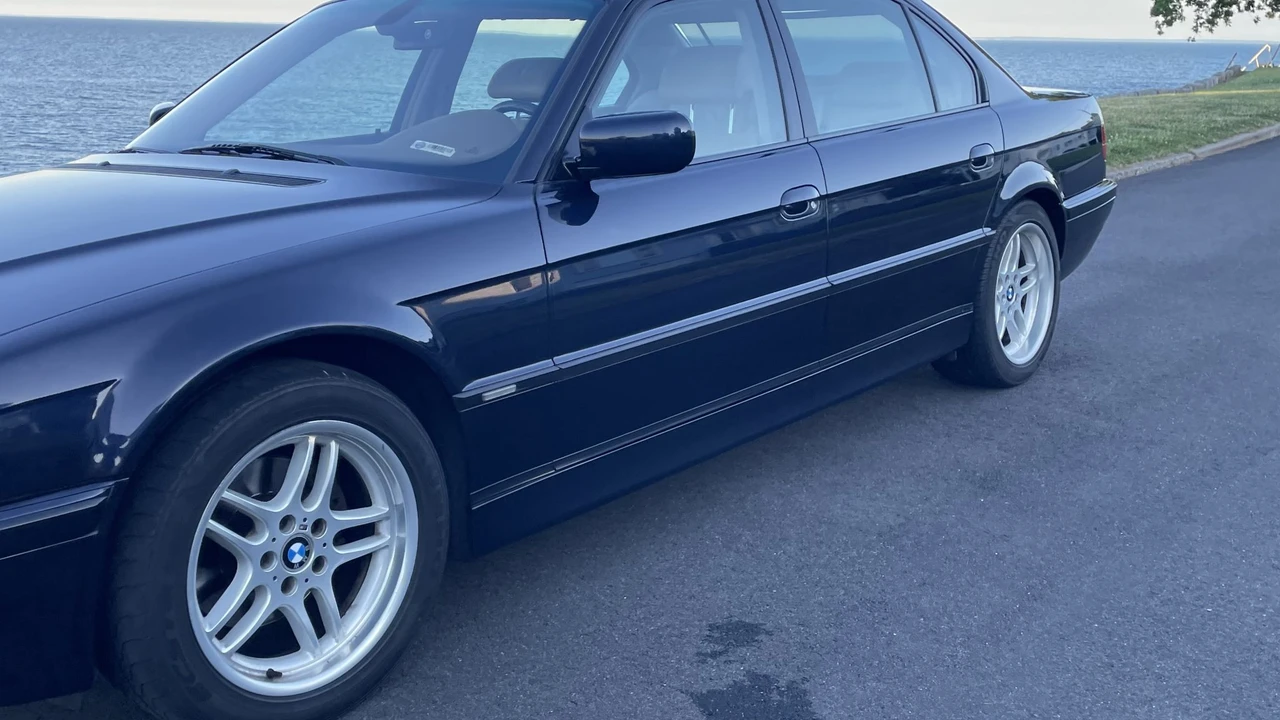 2001 BMW E38 7 Series - Image 15 of 31