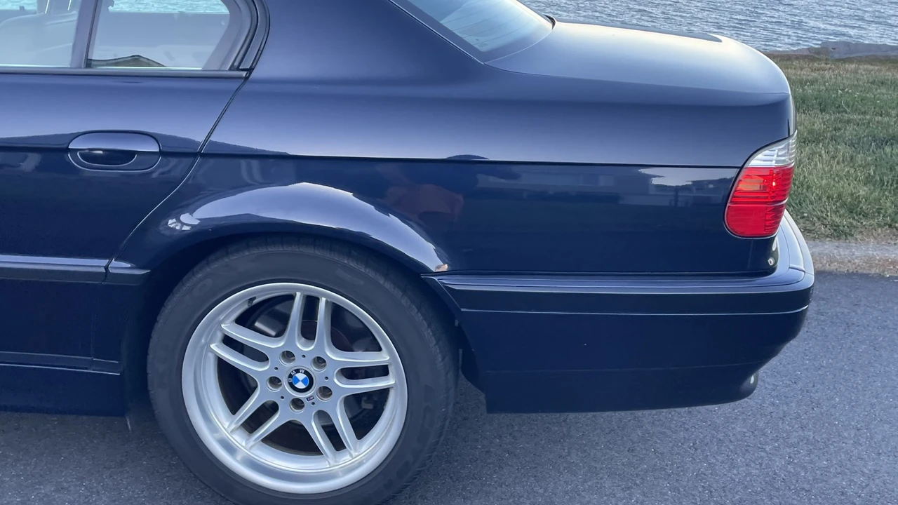 2001 BMW E38 7 Series - Image 25 of 31