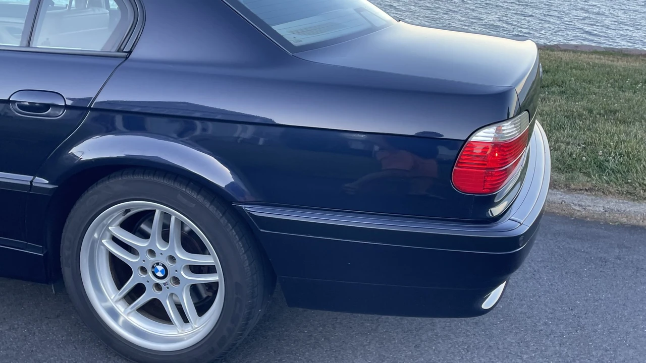 2001 BMW E38 7 Series - Image 26 of 31