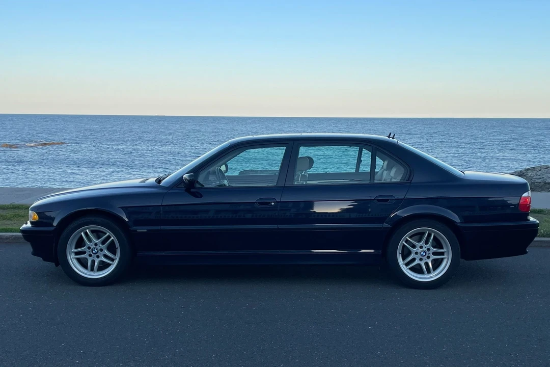 2001 BMW E38 7 Series - Image 5 of 31
