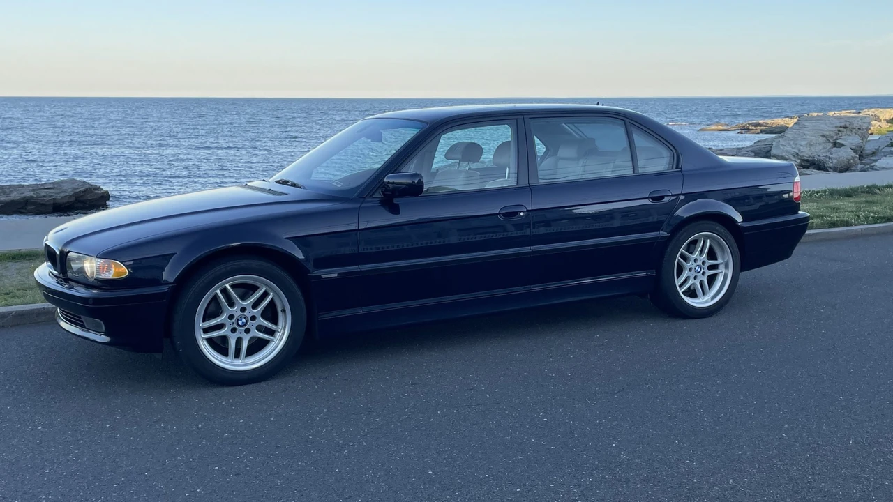 2001 BMW E38 7 Series - Image 3 of 31
