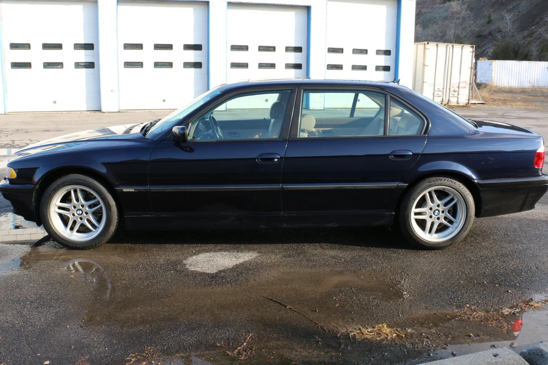 2001 BMW E38 7 Series - Image 3 of 9