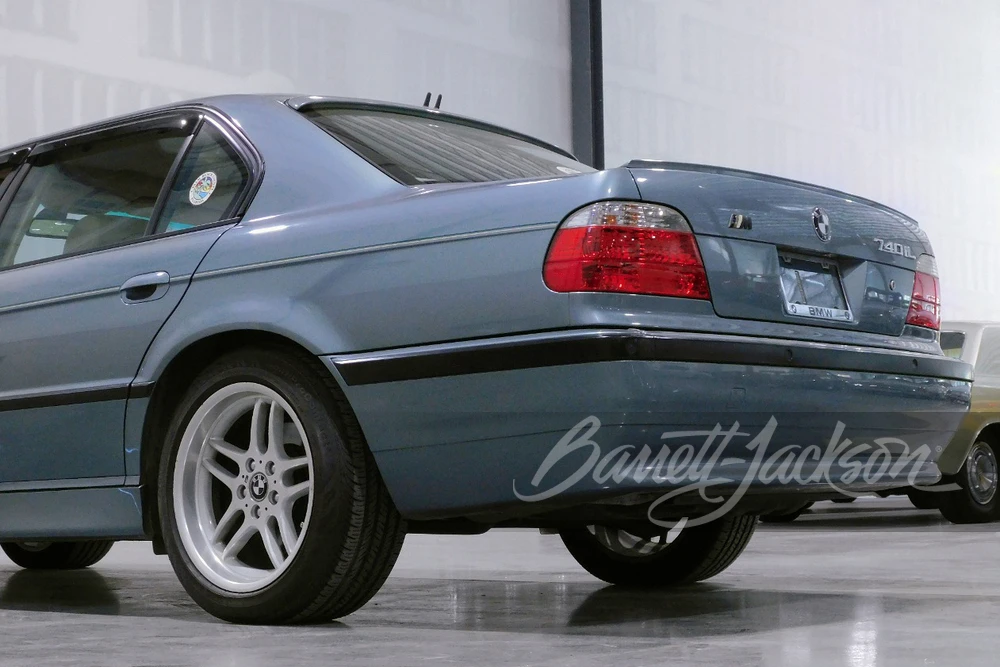 2001 BMW E38 7 Series - Image 10 of 11
