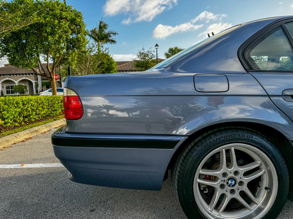 2001 BMW E38 7 Series - Image 18 of 31