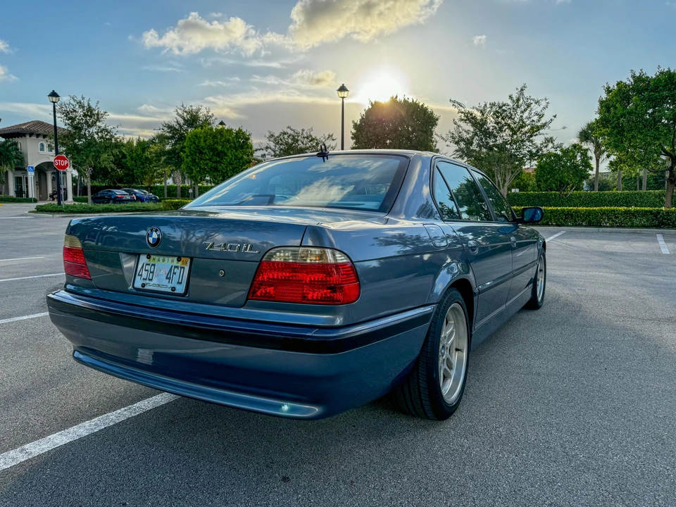 2001 BMW E38 7 Series - Image 9 of 31