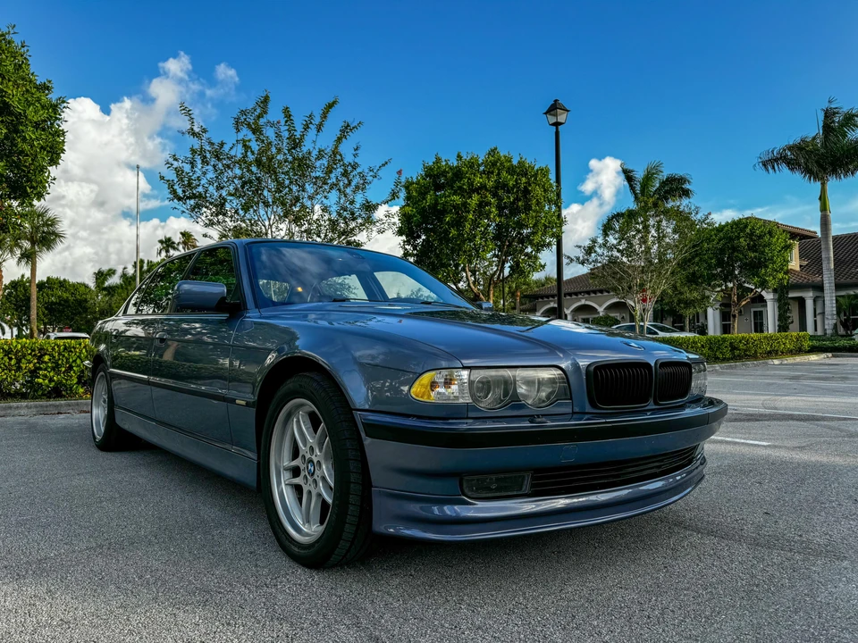 2001 BMW E38 7 Series - Image 11 of 31