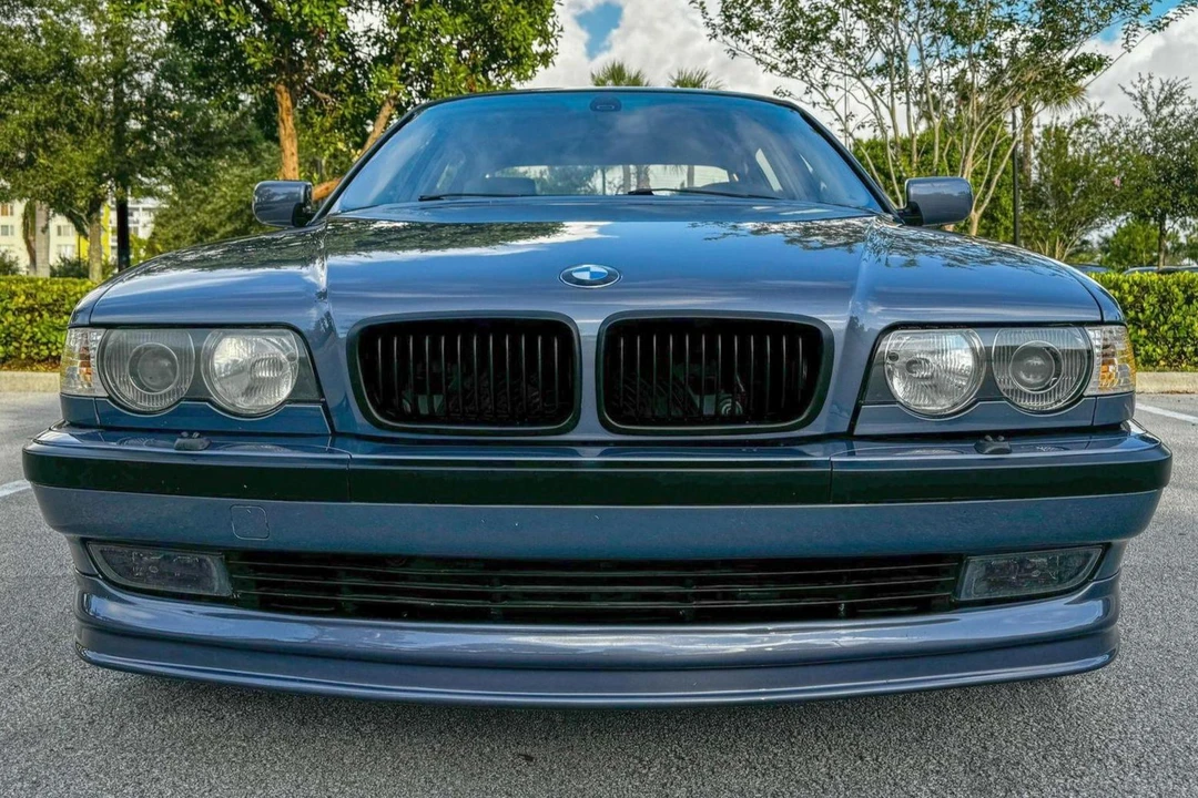 2001 BMW E38 7 Series - Image 2 of 31