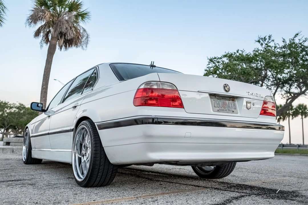 2001 BMW E38 7 Series - Image 9 of 31