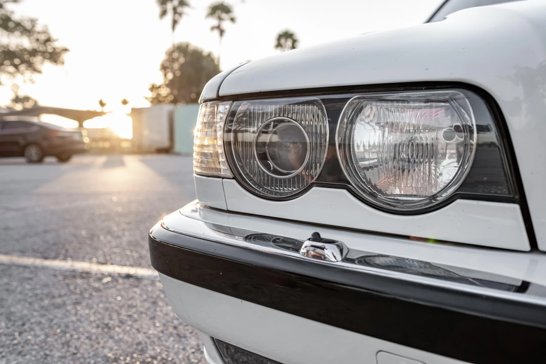 2001 BMW E38 7 Series - Image 15 of 31