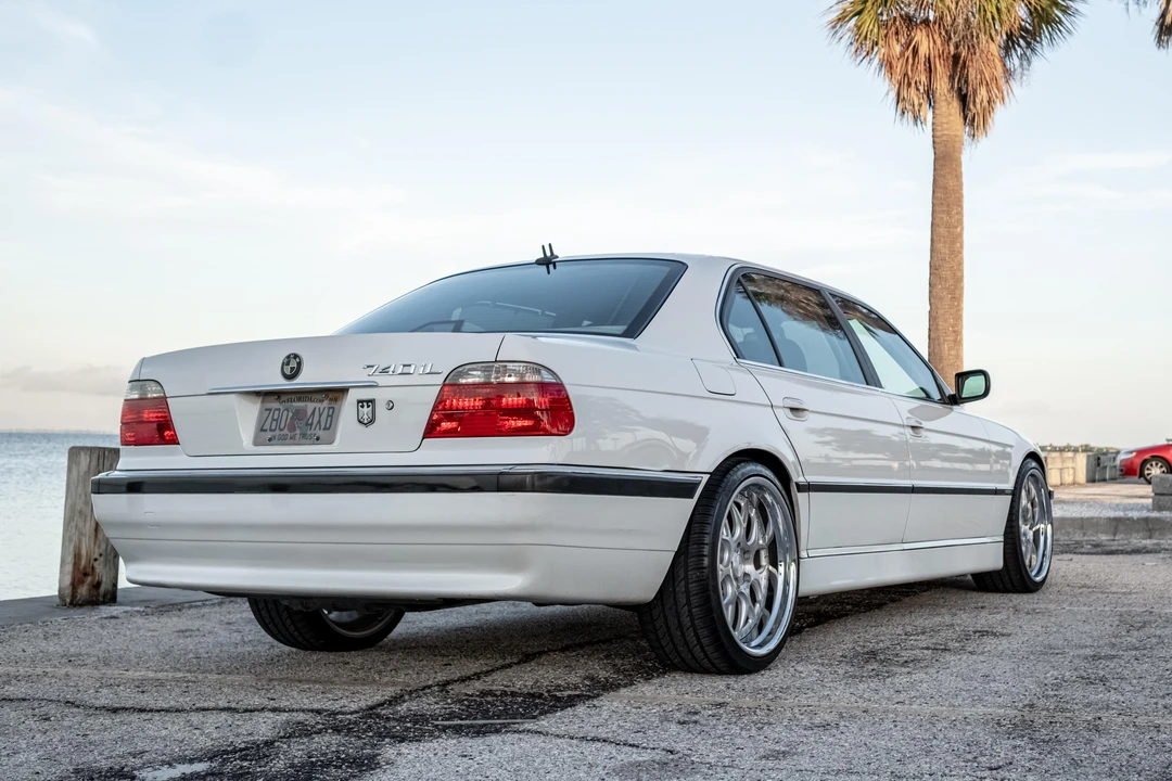 2001 BMW E38 7 Series - Image 11 of 31