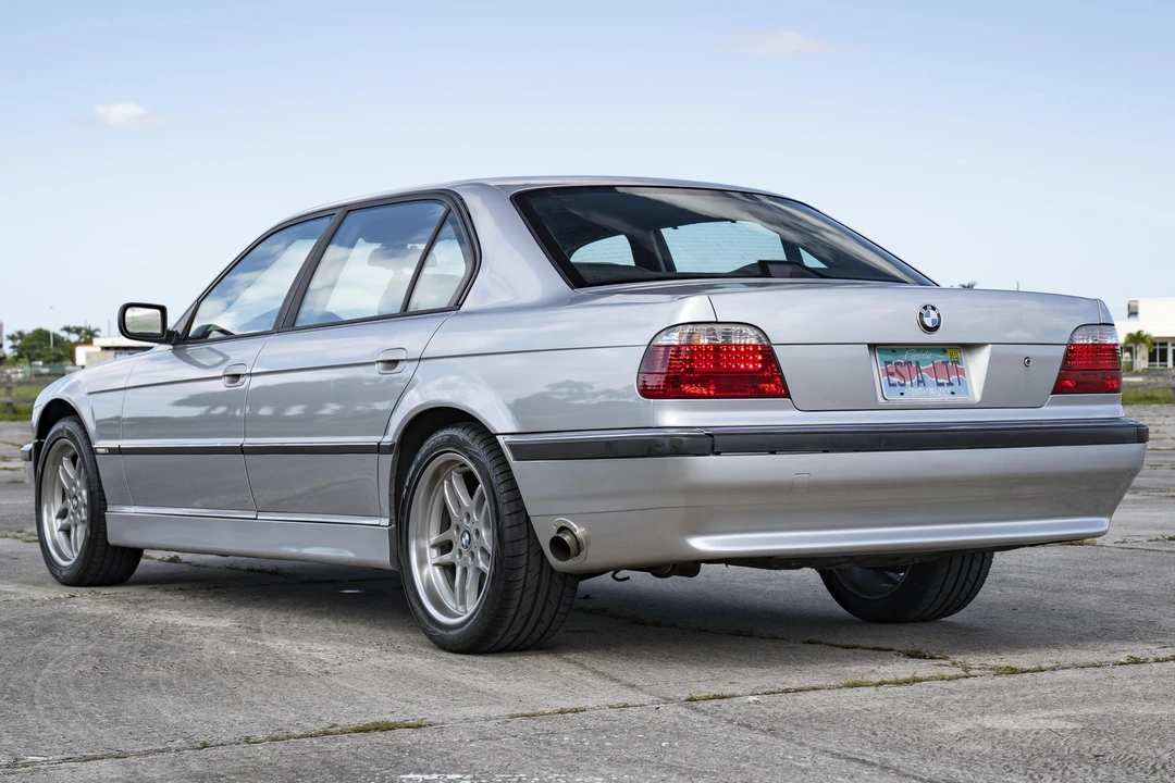 2001 BMW E38 7 Series - Image 4 of 31