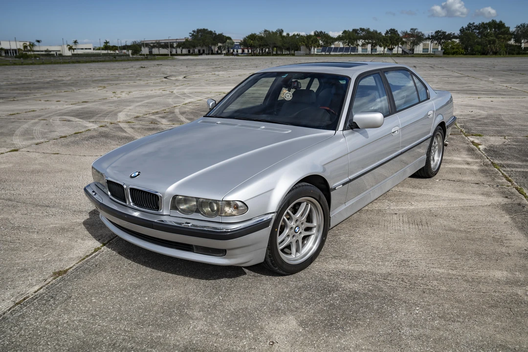 2001 BMW E38 7 Series - Image 10 of 31