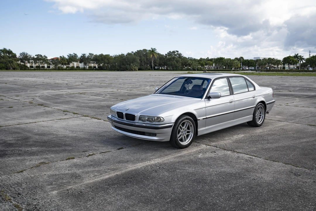 2001 BMW E38 7 Series - Image 12 of 31