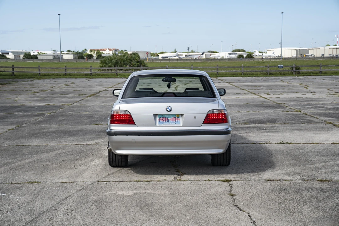 2001 BMW E38 7 Series - Image 17 of 31