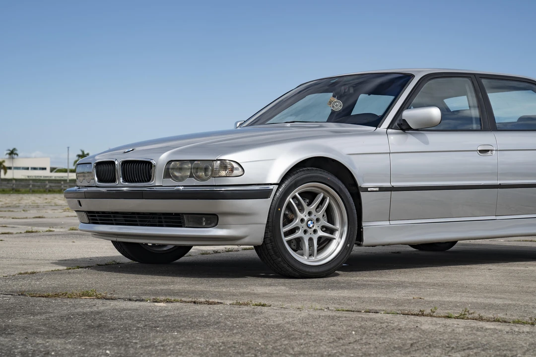 2001 BMW E38 7 Series - Image 27 of 31
