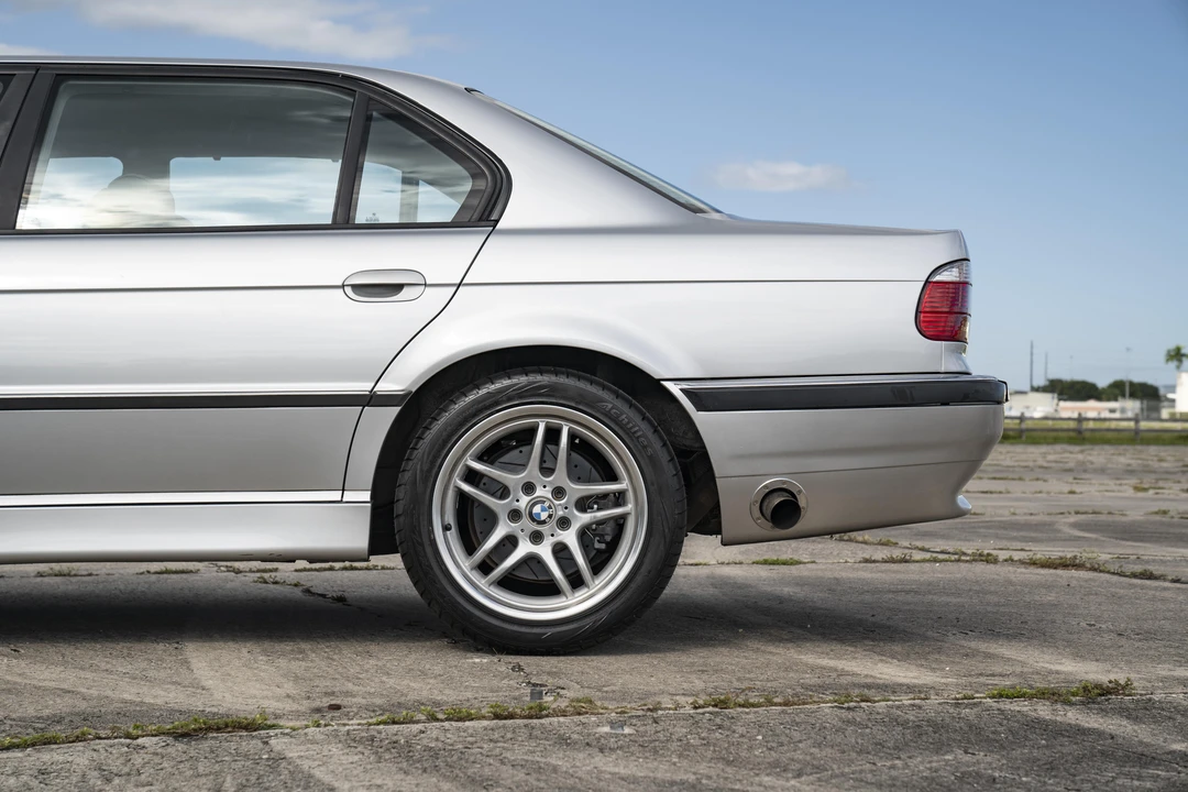 2001 BMW E38 7 Series - Image 30 of 31