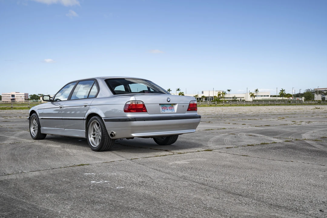 2001 BMW E38 7 Series - Image 16 of 31