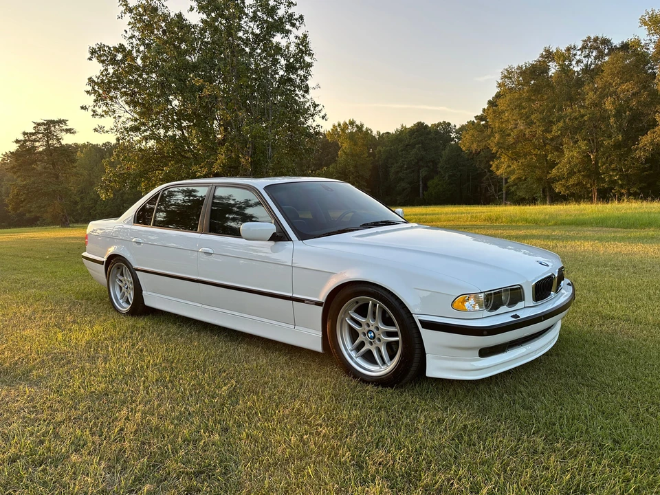 2001 BMW E38 7 Series - Image 25 of 31