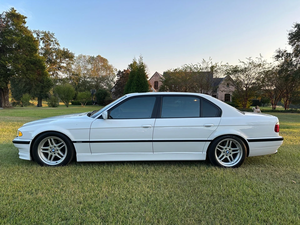 2001 BMW E38 7 Series - Image 11 of 31