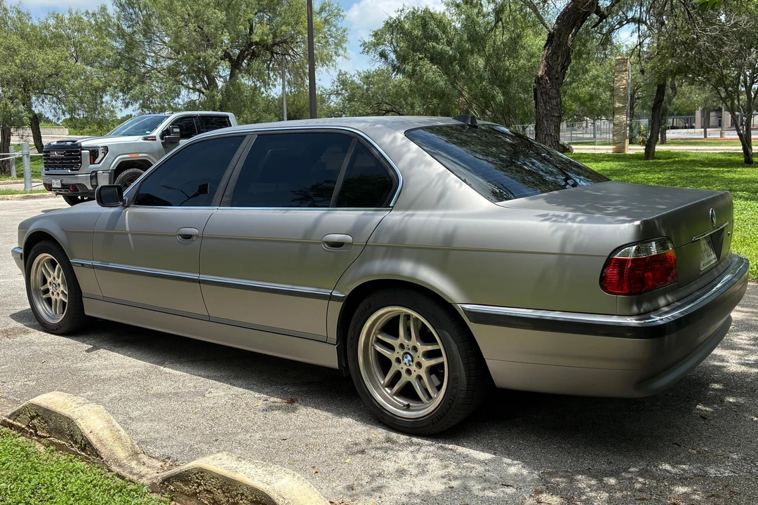 2001 BMW E38 7 Series - Image 4 of 31