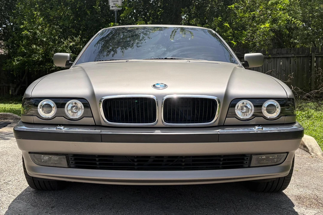 2001 BMW E38 7 Series - Image 2 of 31