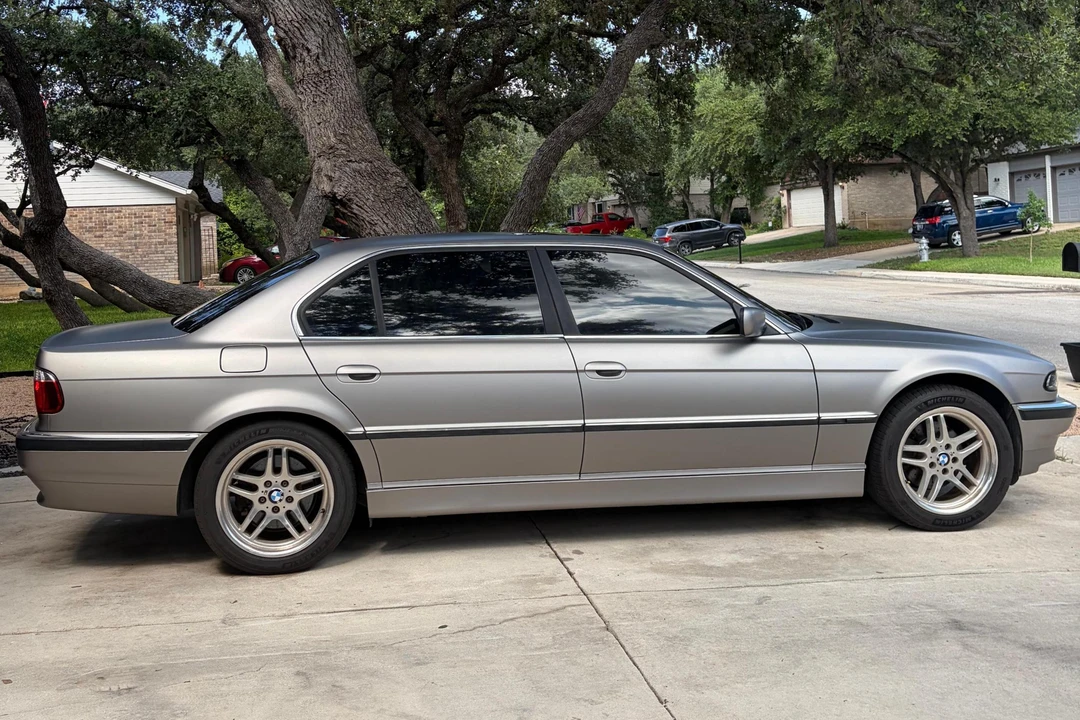 2001 BMW E38 7 Series - Image 3 of 31