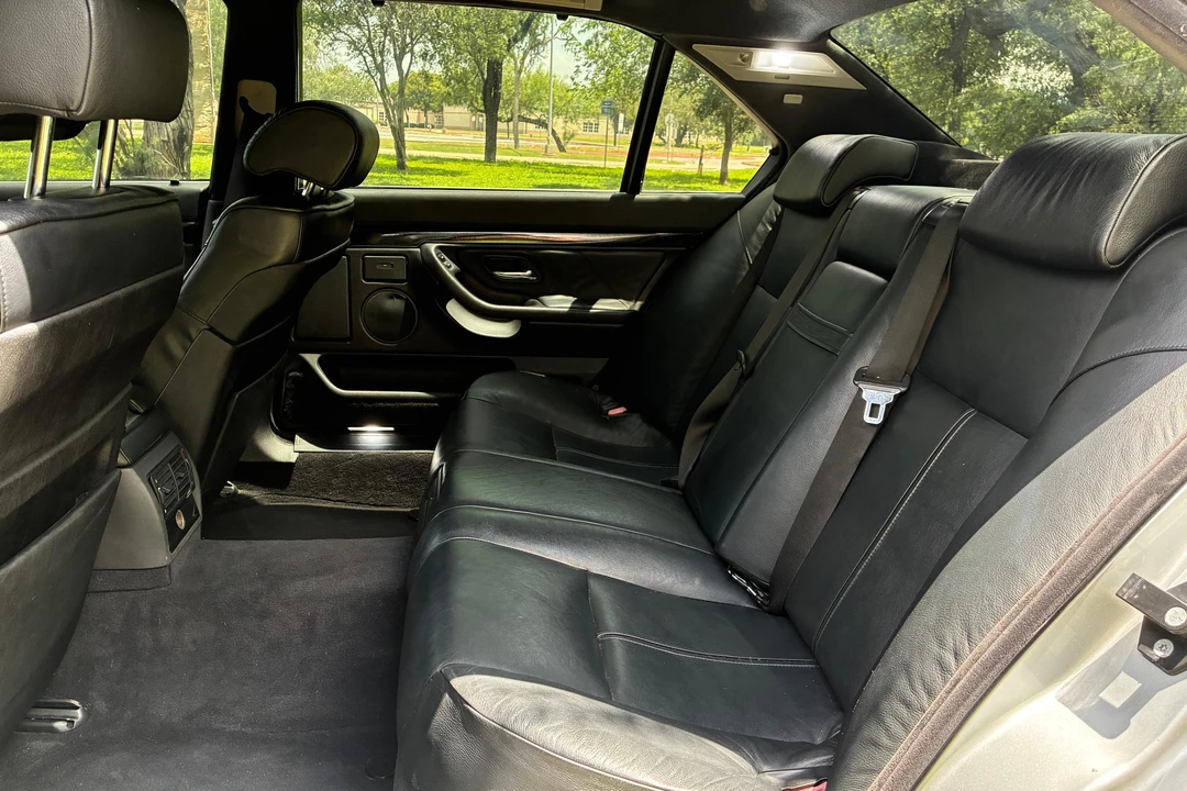 2001 BMW E38 7 Series - Image 18 of 31