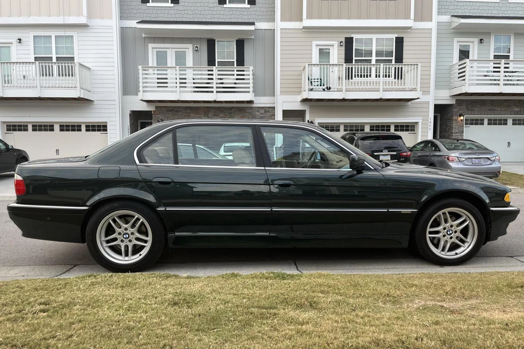 2001 BMW E38 7 Series - Image 3 of 7