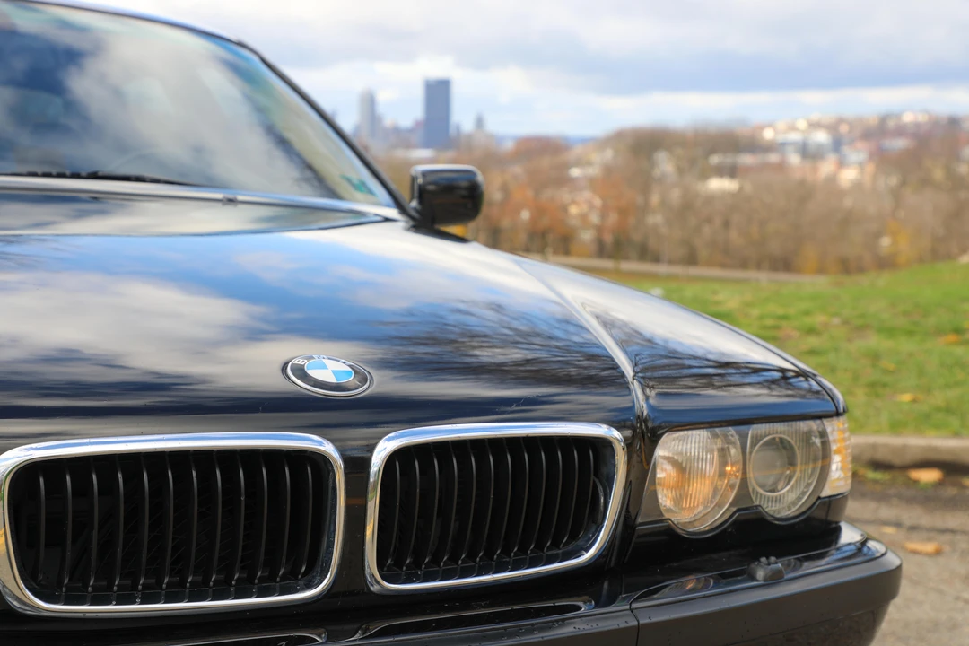 2001 BMW E38 7 Series - Image 4 of 22