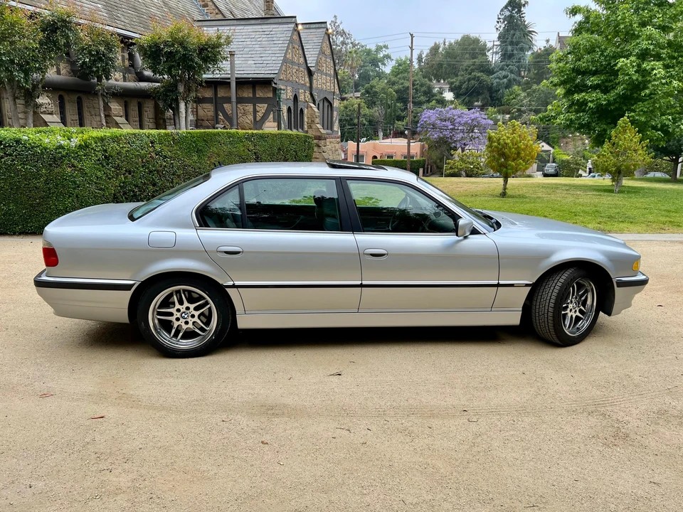 2001 BMW E38 7 Series - Image 25 of 31