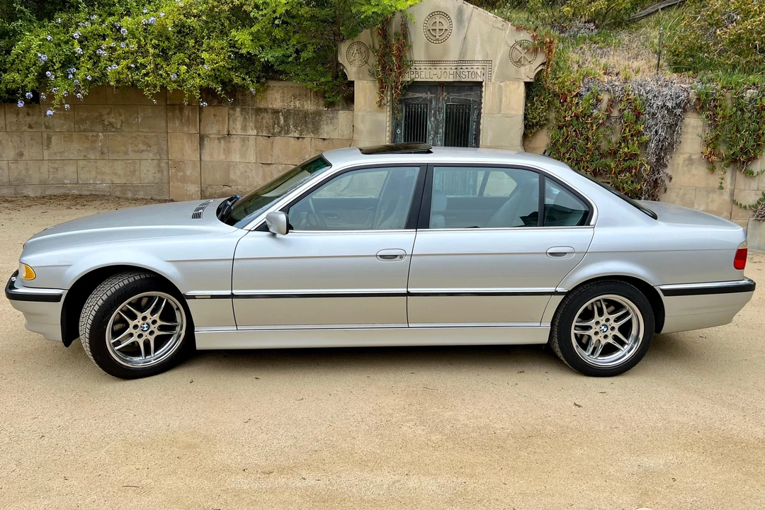 2001 BMW E38 7 Series - Image 3 of 31