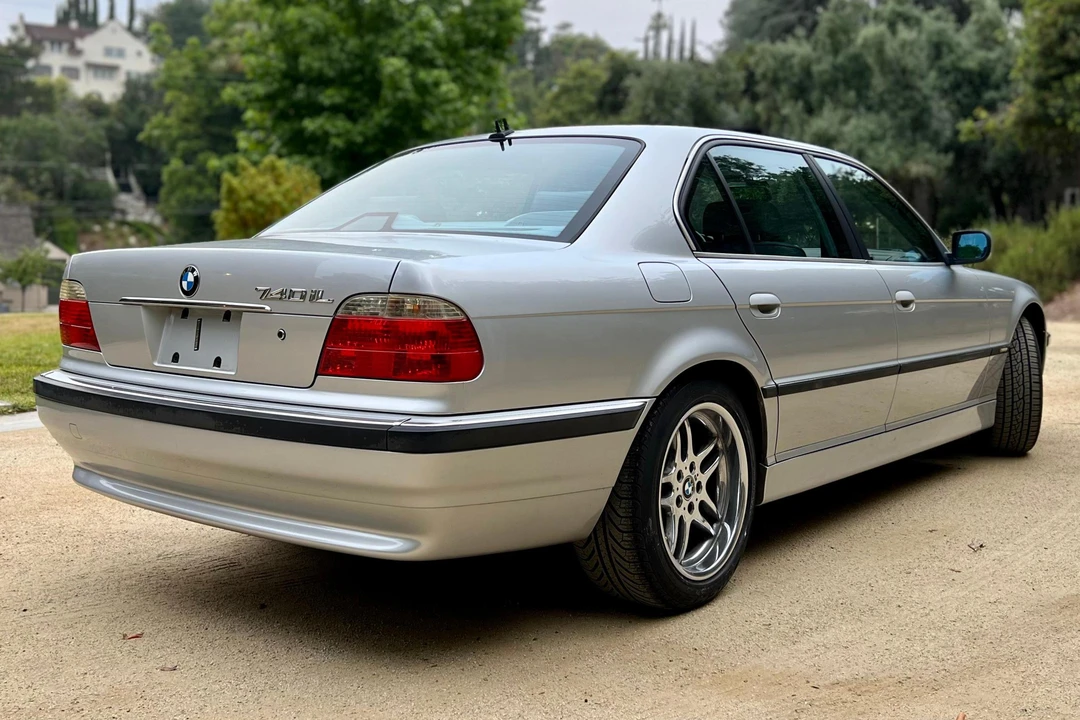 2001 BMW E38 7 Series - Image 4 of 31