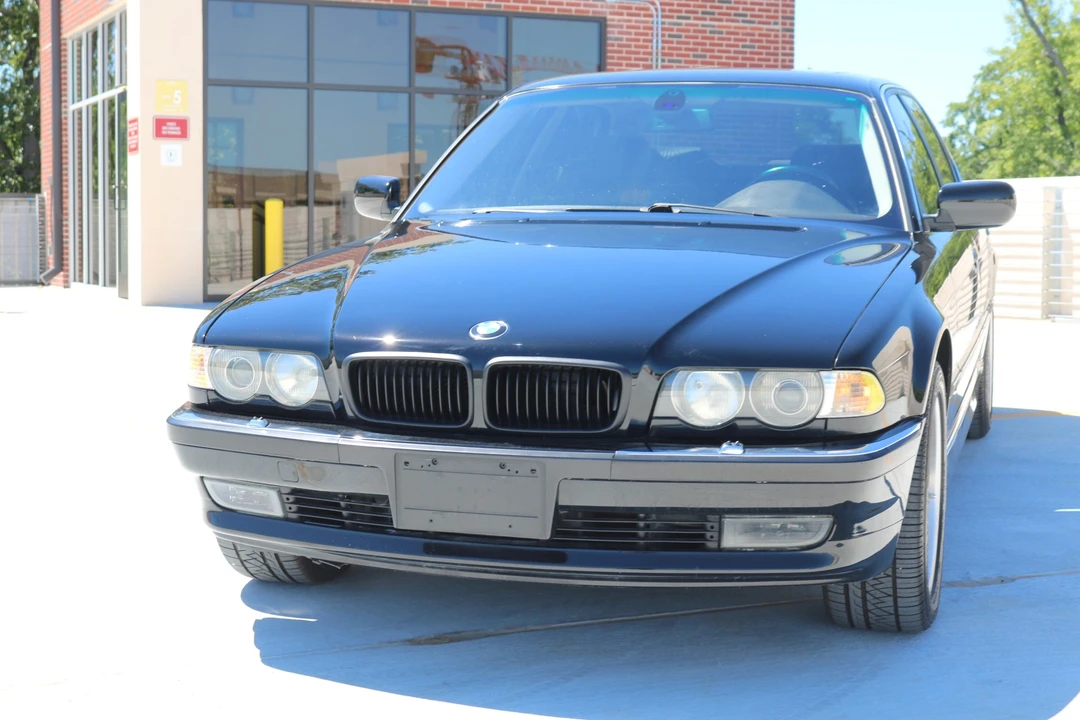 2001 BMW E38 7 Series - Image 2 of 31