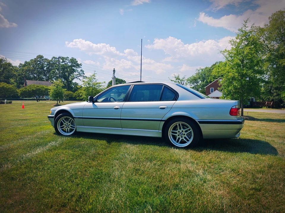 2001 BMW E38 7 Series - Image 4 of 31