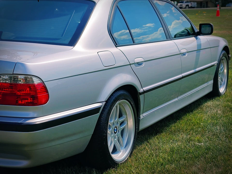 2001 BMW E38 7 Series - Image 29 of 31